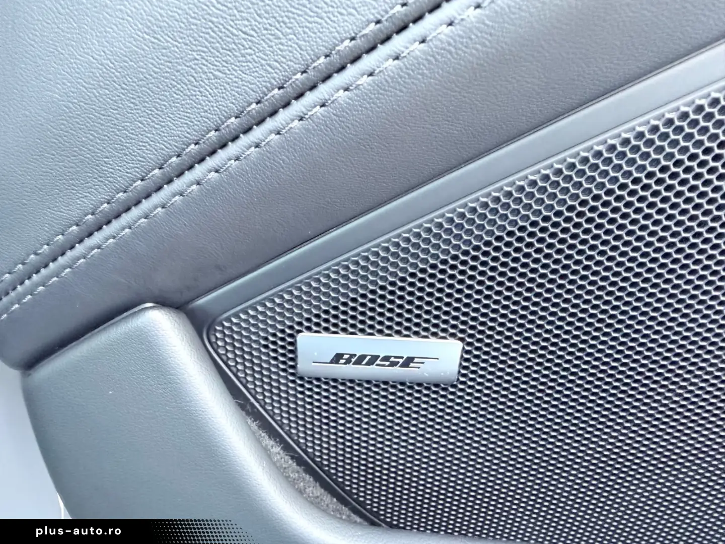 Porsche 992.2 911 Carrera GTS T-H Liftsys Bose HAL EGSD