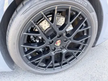 Porsche 992.2 911 Carrera GTS T-H Liftsys Bose HAL EGSD