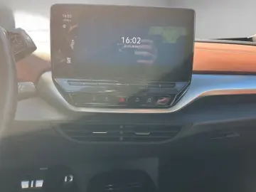 VW ID.5 Pro 128kW ACC App Connect