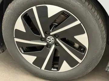 VW ID.7 Pro 286PS 77kWh WärmepCCS19HeadUp EA8