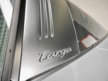 PORSCHE 911 Targa 4 GTS T-Hybrid Matrix 1.Hand