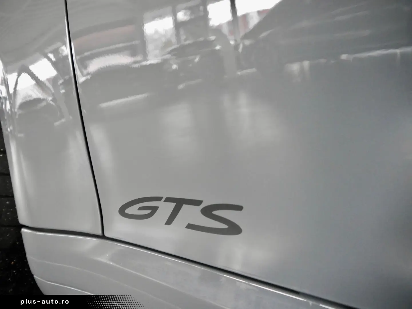PORSCHE 911 Targa 4 GTS T-Hybrid Matrix 1.Hand