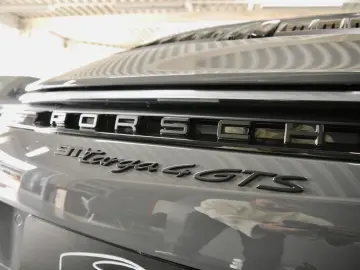 PORSCHE 911 Targa 4 GTS T-Hybrid Matrix 1.Hand