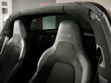PORSCHE 911 Targa 4 GTS T-Hybrid Matrix 1.Hand