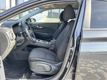 HYUNDAI Kona Elektro Trend LED PANO ACC HUD WÄMPU 64KWh