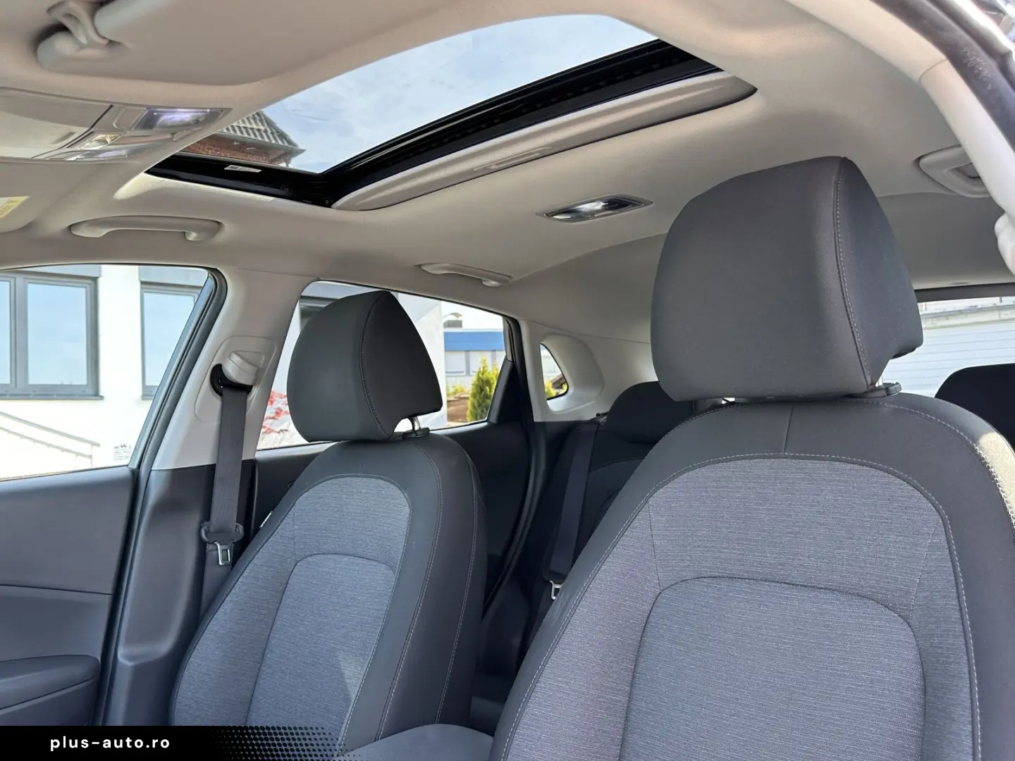 HYUNDAI Kona Elektro Trend LED PANO ACC HUD WÄMPU 64KWh
