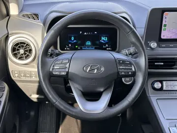 HYUNDAI Kona Elektro Trend LED PANO ACC HUD WÄMPU 64KWh