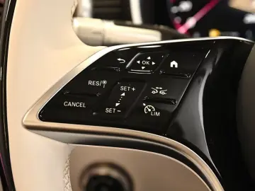 Mercedes-Benz SL 680 Maybach Monogram Series Pattern