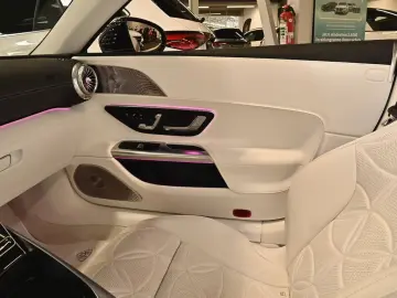 Mercedes-Benz SL 680 Maybach Monogram Series Pattern