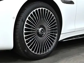 Mercedes-Benz SL 680 Maybach Monogram Series Pattern