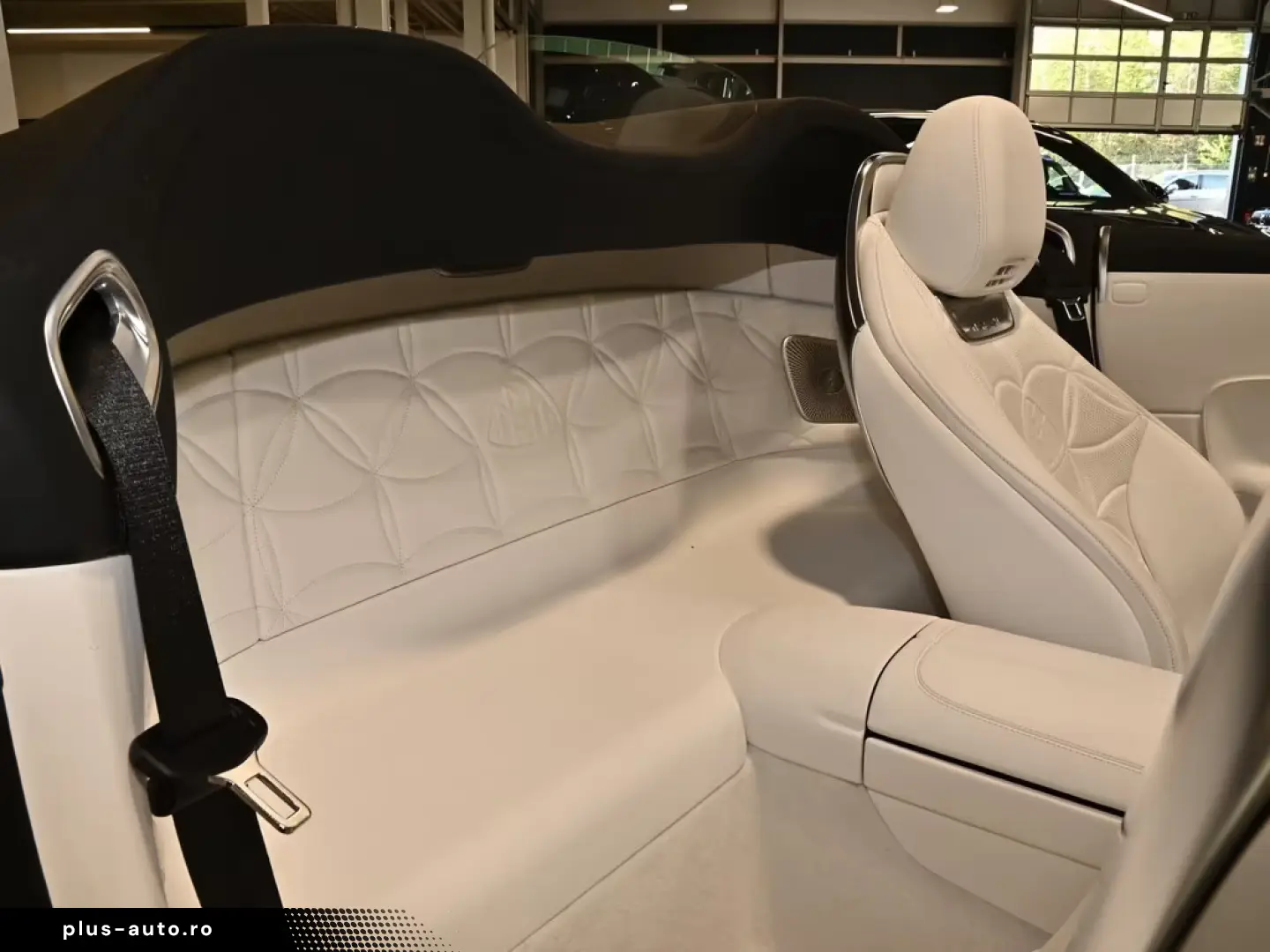 Mercedes-Benz SL 680 Maybach Monogram Series Pattern