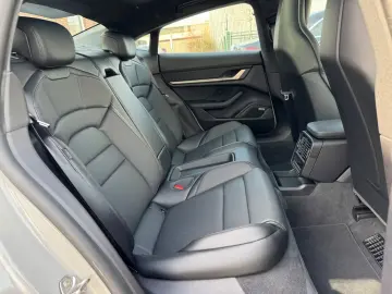 Porsche Taycan  MEM 360CAM TEMP PANO SHZ BOSE AERO