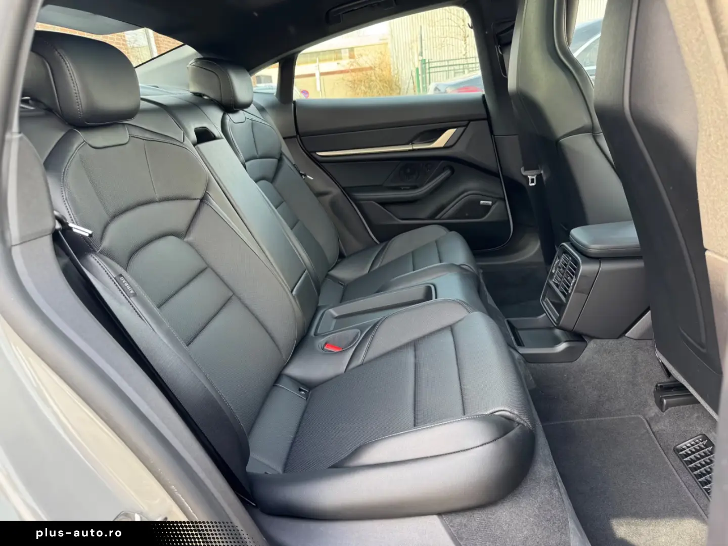 Porsche Taycan  MEM 360CAM TEMP PANO SHZ BOSE AERO