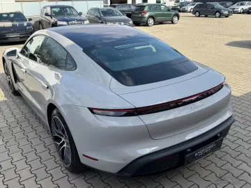 Porsche Taycan  MEM 360CAM TEMP PANO SHZ BOSE AERO
