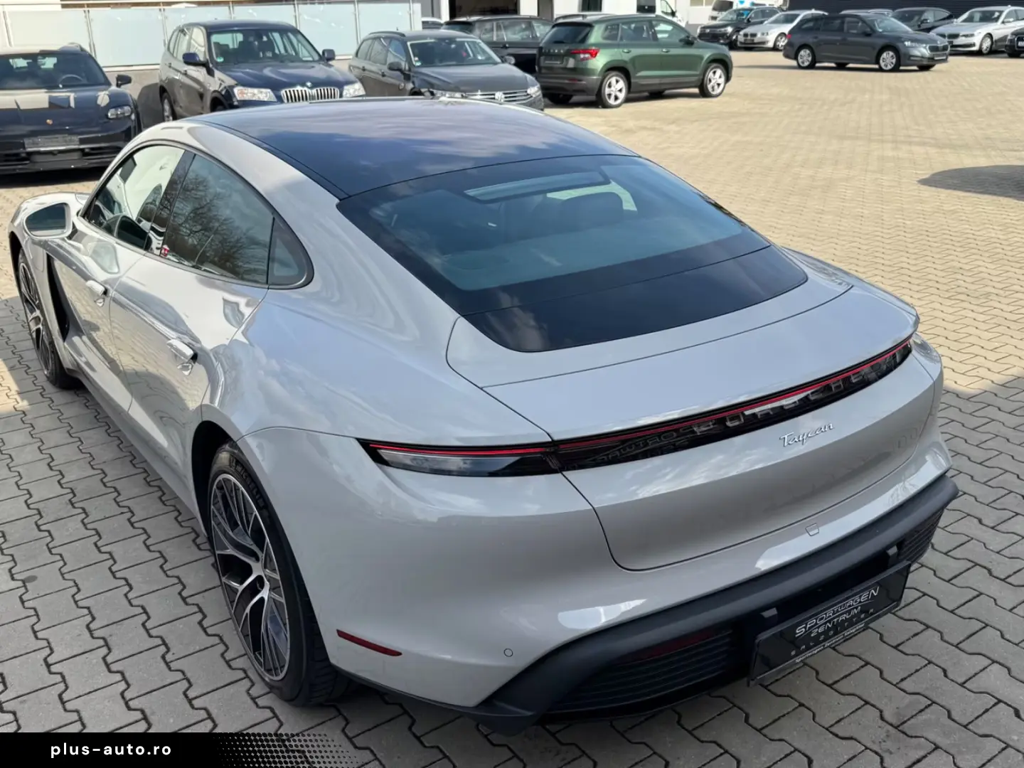 Porsche Taycan  MEM 360CAM TEMP PANO SHZ BOSE AERO