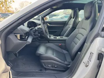 Porsche Taycan  MEM 360CAM TEMP PANO SHZ BOSE AERO