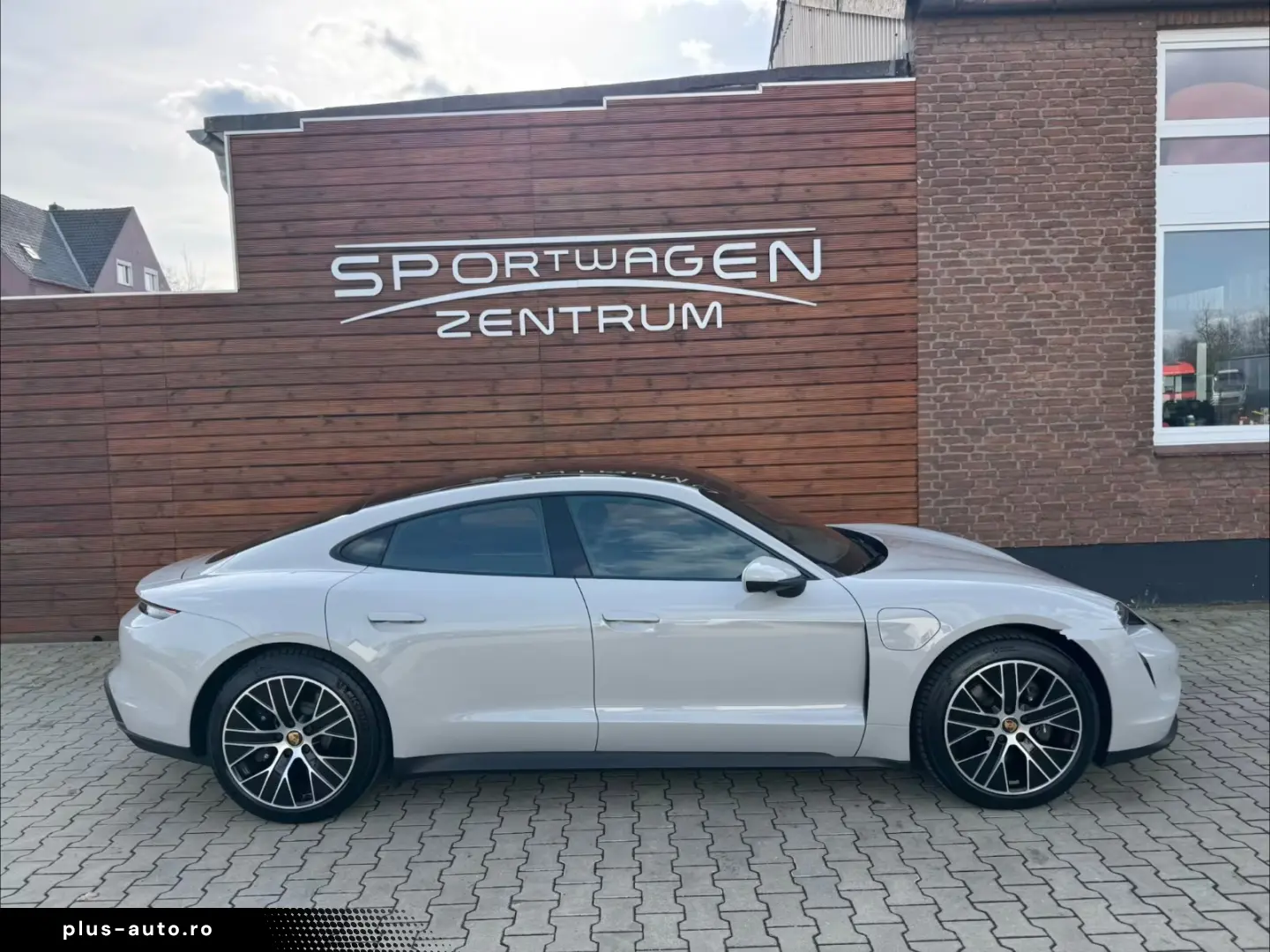 Porsche Taycan  MEM 360CAM TEMP PANO SHZ BOSE AERO