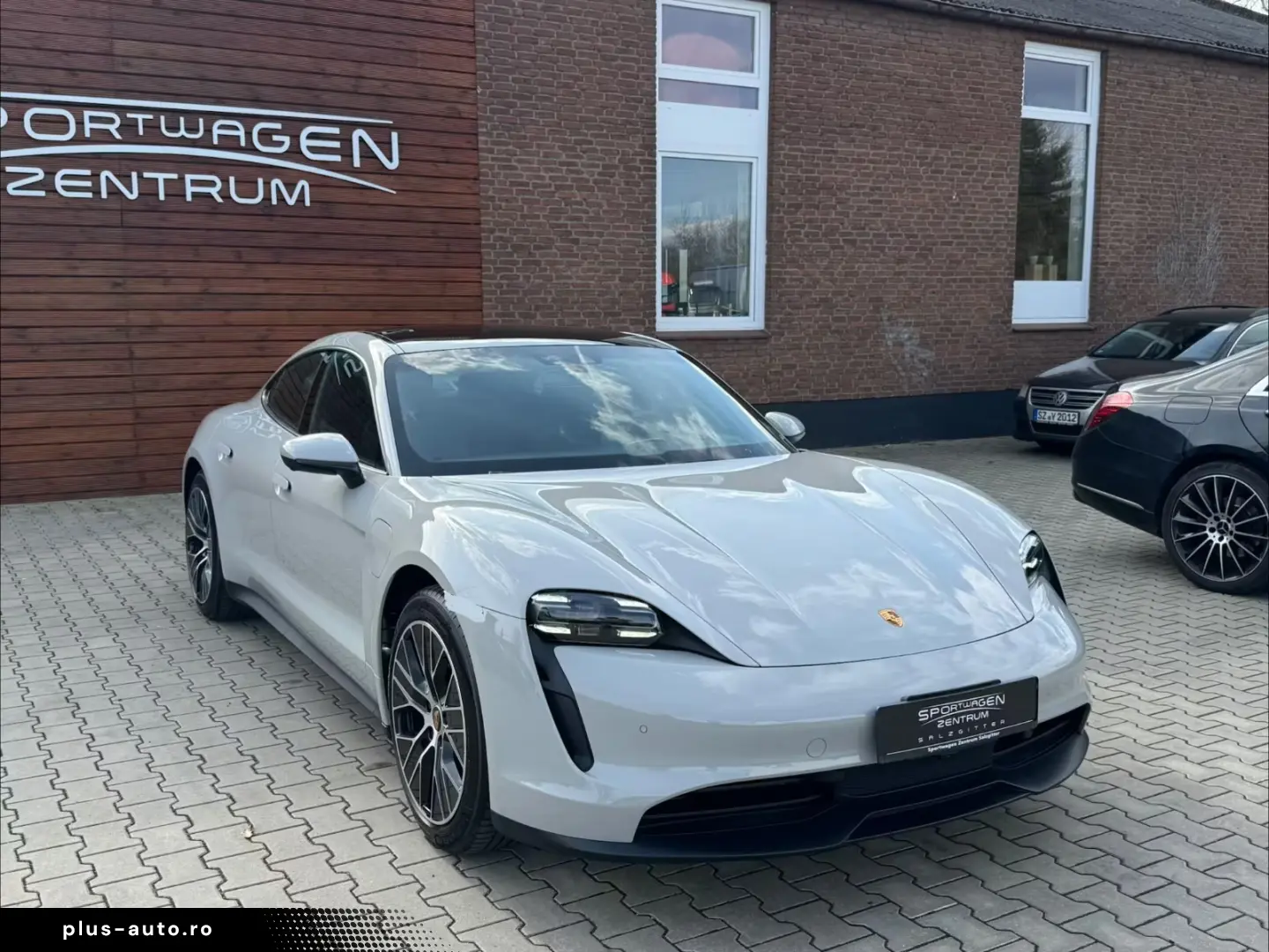 Porsche Taycan  MEM 360CAM TEMP PANO SHZ BOSE AERO