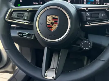 Porsche Taycan  MEM 360CAM TEMP PANO SHZ BOSE AERO