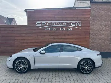 Porsche Taycan  MEM 360CAM TEMP PANO SHZ BOSE AERO