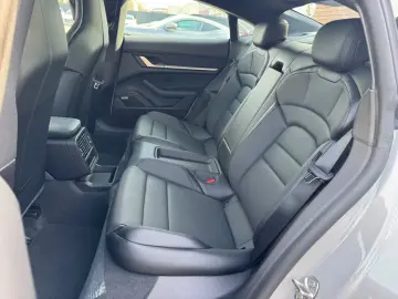 Porsche Taycan  MEM 360CAM TEMP PANO SHZ BOSE AERO