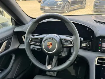 Porsche Taycan  MEM 360CAM TEMP PANO SHZ BOSE AERO