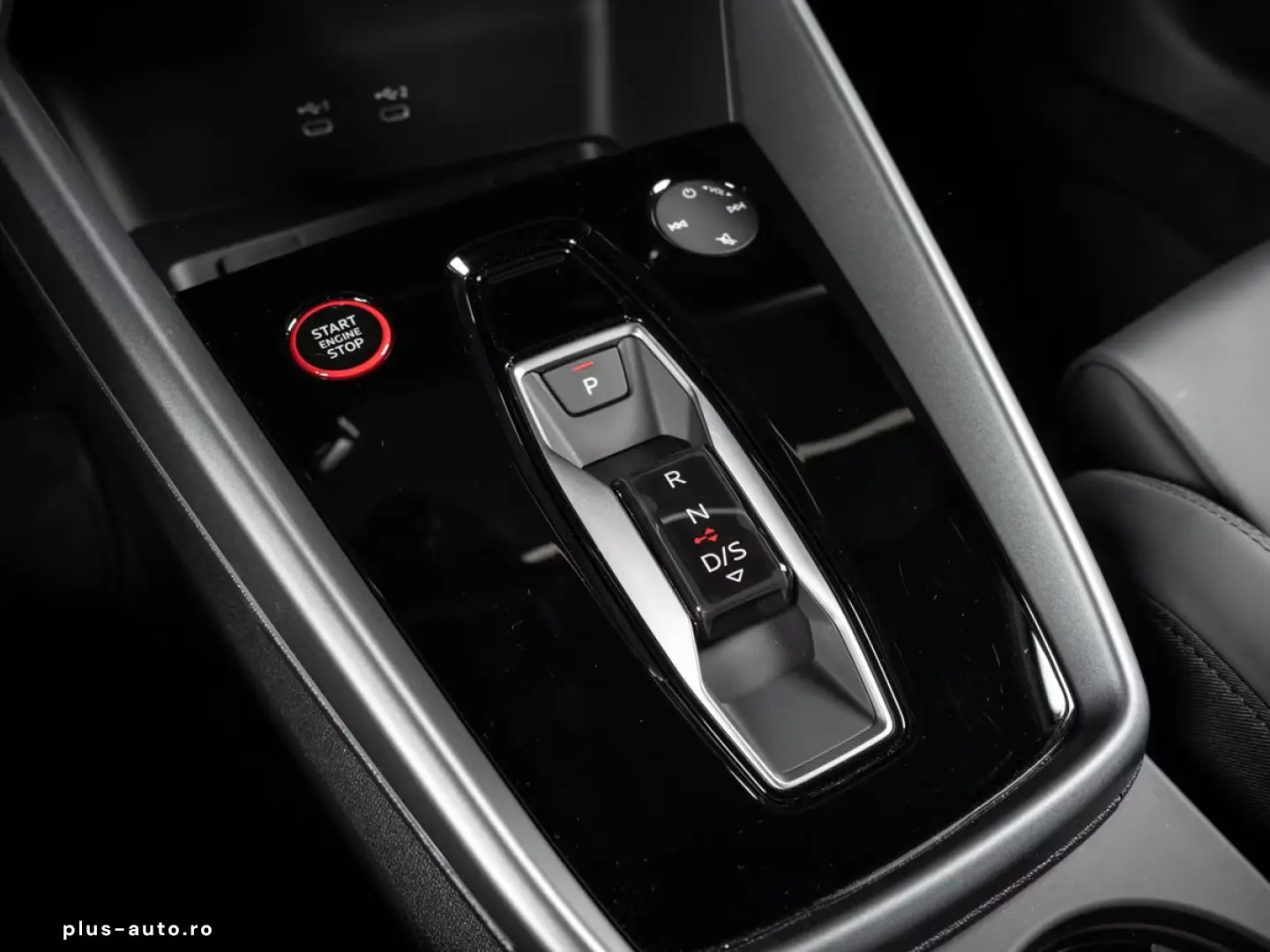 Audi RS3 2.5 TFSI Limousine quattro  MATRIX RS-SITZ K