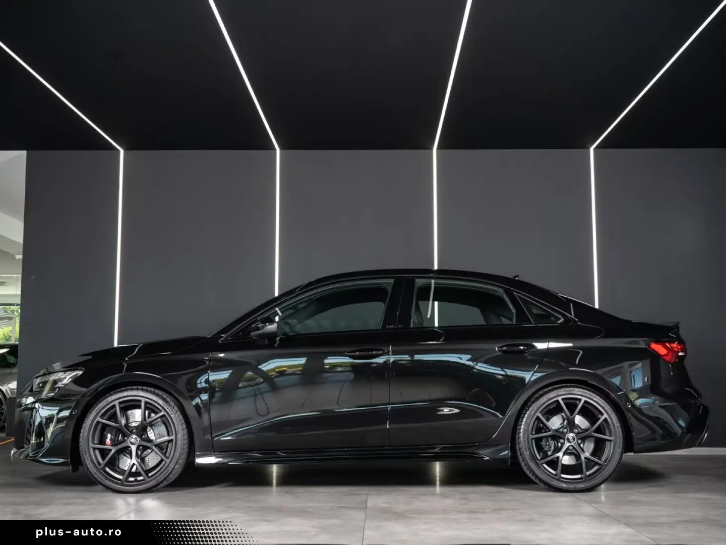 Audi RS3 2.5 TFSI Limousine quattro  MATRIX RS-SITZ K