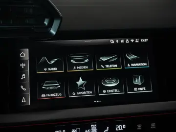 Audi RS3 2.5 TFSI Limousine quattro  MATRIX RS-SITZ K