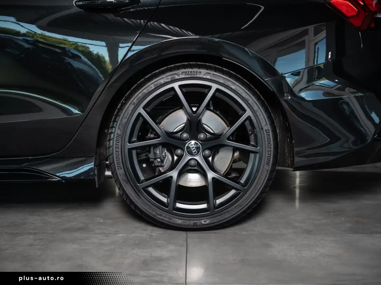 Audi RS3 2.5 TFSI Limousine quattro  MATRIX RS-SITZ K