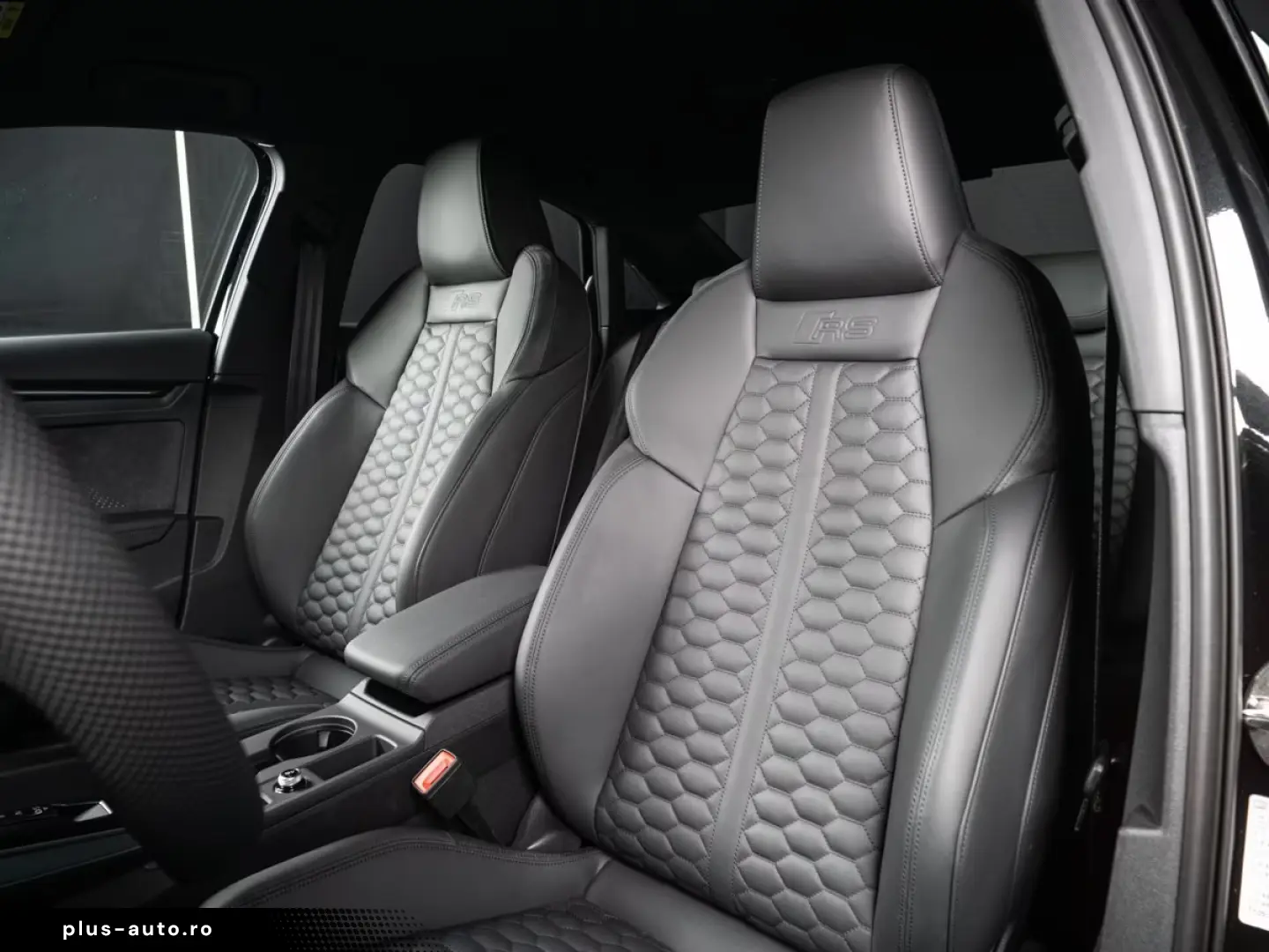 Audi RS3 2.5 TFSI Limousine quattro  MATRIX RS-SITZ K