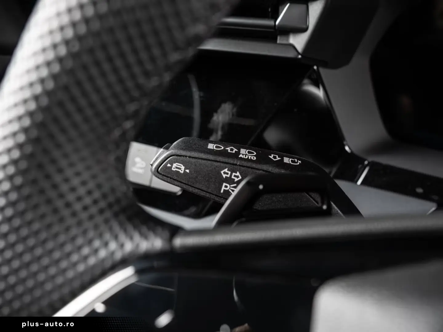 Audi RS3 2.5 TFSI Limousine quattro  MATRIX RS-SITZ K