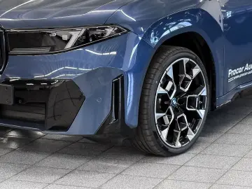 BMW iX3 50 xDr M Sport Pro 3D HUD Ic. Glow HK Pano