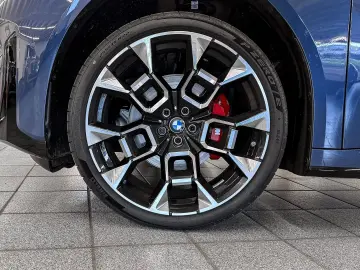 BMW iX3 50 xDr M Sport Pro 3D HUD Ic. Glow HK Pano
