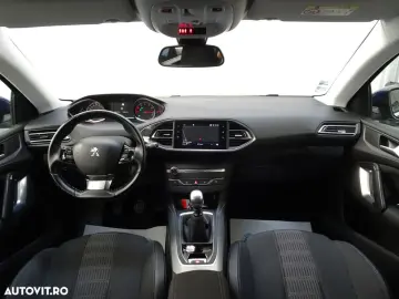 Peugeot 308 1.2 L PureTech Turbo S&S Allure