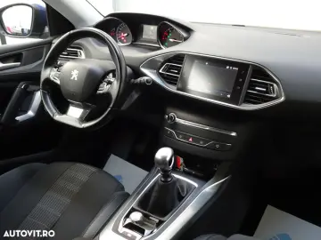 Peugeot 308 1.2 L PureTech Turbo S&S Allure