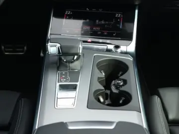 AUDI A6 Limousine S line 50 TFSI e quattro  0 5% PANO
