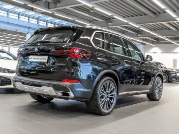 BMW X5 xDrive30d RFK NAVI LED Sound Syst. PDC V H