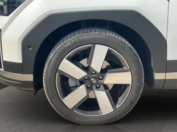 HYUNDAI Santa Fe 1.6 T-GDI Plug-In   Signature SHZ   Car