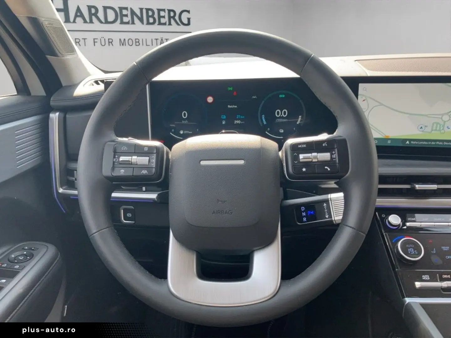 HYUNDAI Santa Fe 1.6 T-GDI Plug-In   Signature SHZ   Car