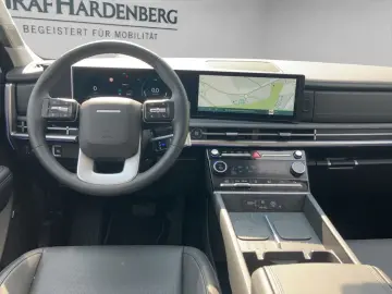 HYUNDAI Santa Fe 1.6 T-GDI Plug-In   Signature SHZ   Car