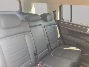 HYUNDAI Santa Fe 1.6 T-GDI Plug-In   Signature SHZ   Car
