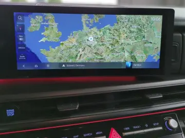 HYUNDAI Santa Fe 1.6T-GDI Blackline Hybrid 6 Sitzer LED