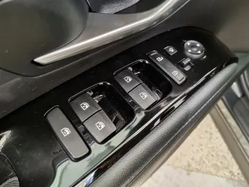 HYUNDAI TUCSON 1.6 T-GDI DCT Select NaviI SHZ virt.C LED