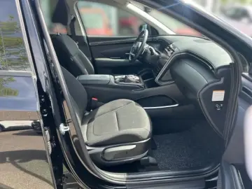 HYUNDAI Tucson Trend Hybrid 2WD Navi Digitales Cockpit L