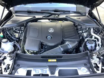 MERCEDES-BENZ E 300 e AVANTGARDE DIGITAL DISTR 360  KAMERA