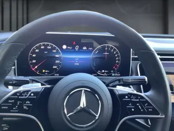 MERCEDES-BENZ E 300 e AVANTGARDE DIGITAL DISTR 360  KAMERA