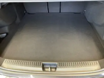 MERCEDES-BENZ E 300 e AVANTGARDE DIGITAL DISTR 360  KAMERA