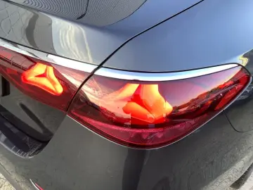 MERCEDES-BENZ E 300 e AVANTGARDE DIGITAL DISTR 360  KAMERA