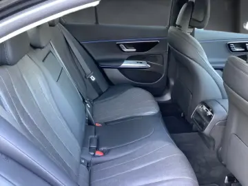 MERCEDES-BENZ E 300 e AVANTGARDE DIGITAL DISTR 360  KAMERA